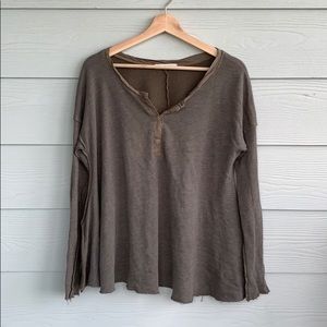 Urban Outfitters sweatshirt top | size S